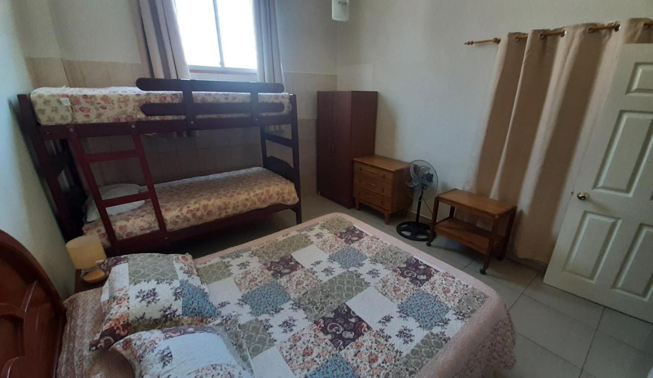 Apart Maxi Arica Bagian luar foto